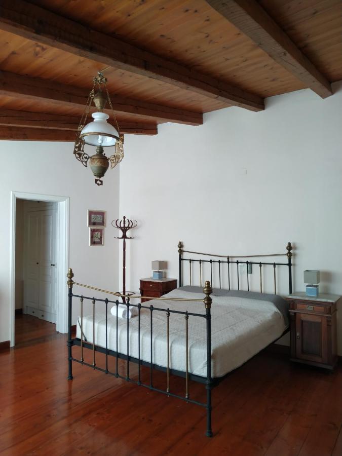 Liknon Guesthouse Villa Galaxídhion Exteriör bild