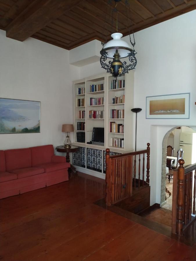 Liknon Guesthouse Villa Galaxídhion Exteriör bild